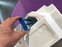 filtr w szufladzie suszarki na skondensowaną wodę