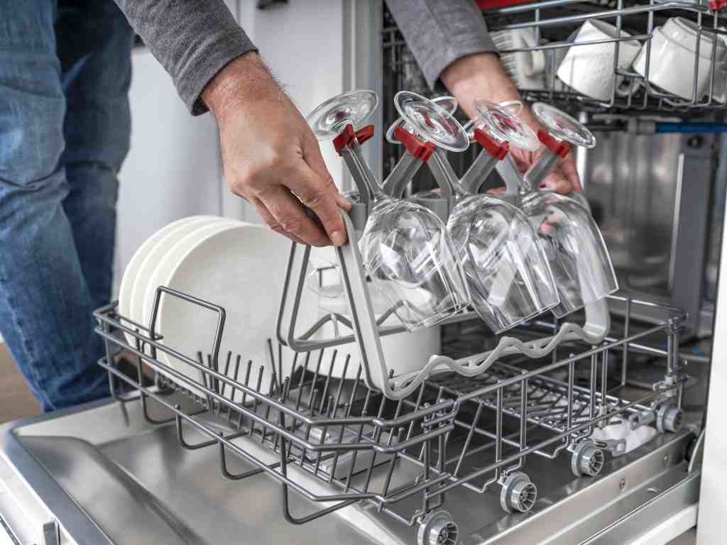 Nowe zmywarki Amica – efektywne i ekonomiczne zmywanie