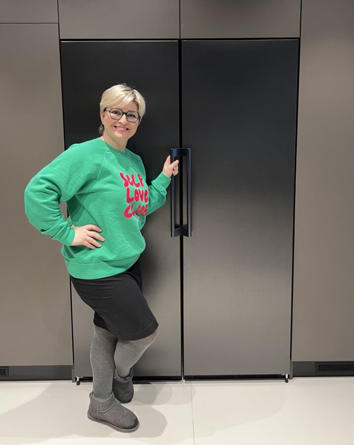 Lodówka do obudowy o głębokości 60 cm – wypełnia się luka w ofercie AGD