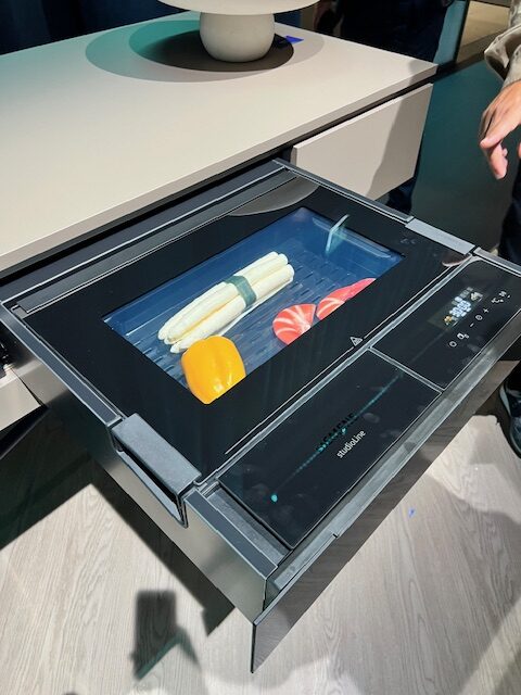 Szuflada parowa - czy warto ją mieć? Bosch BDC7111B0 i Siemens BD711C1B0