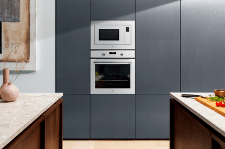 Co powinieneś wiedzieć przed zakupem mikrofali do zabudowy?